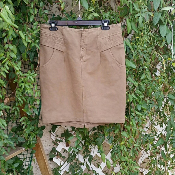 Cute Skirt‎ - Picture 1 of 5